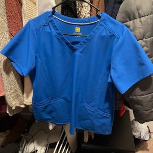 Wonder wink scrub top